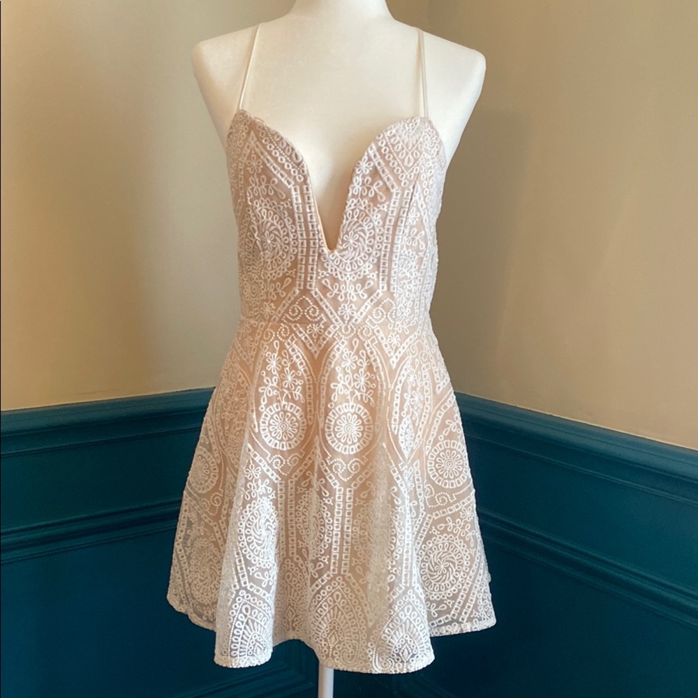 San Joy White Lace Mini Dress with Nude Lining